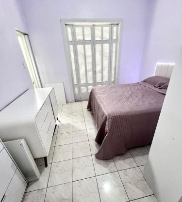 Apartamento com varanda em Santos