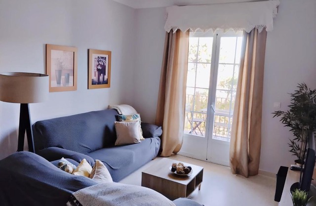 Apartamento de 3 habitaciones espacioso, muy tranquilo y cerca del mar