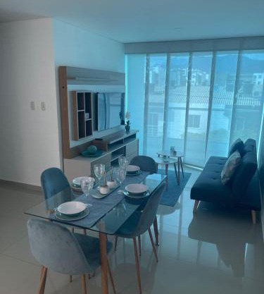APARTAMENTO DE LUJO con AIRE ACONDICIONADO 5 min del rio Guatapurí centro comercial y parque de la leyenda vallenata