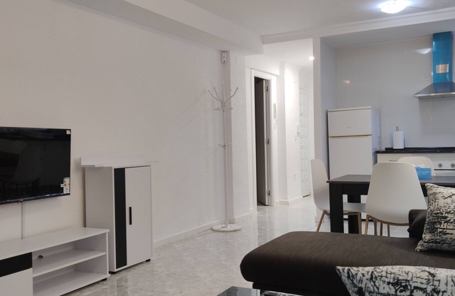 APARTAMENTO ENTRE SALINES Y PLAYA