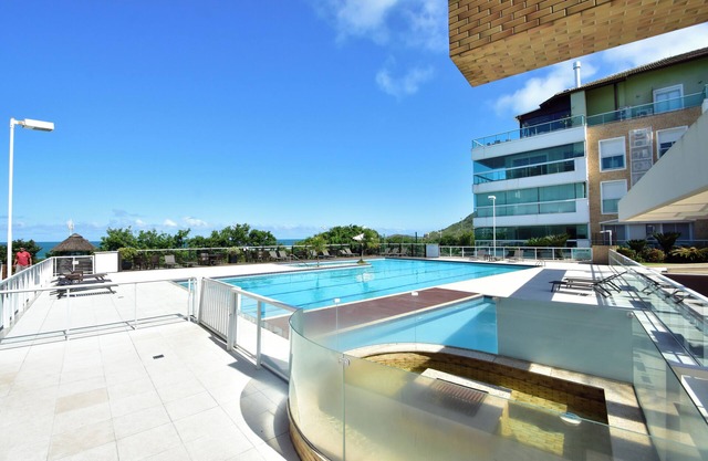 Apartamento frente mar na Praia do Santinho N880