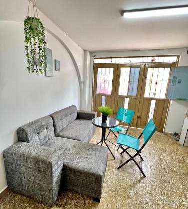 Apartamento independiente en san Antonio zona turística