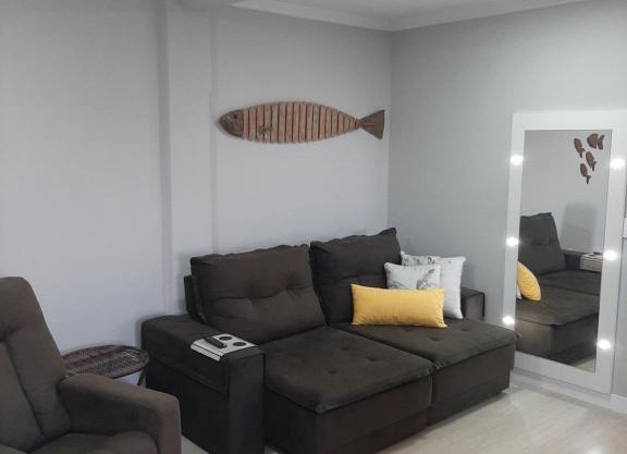 Apartamento na Praia da Enseada, 100 mt praia