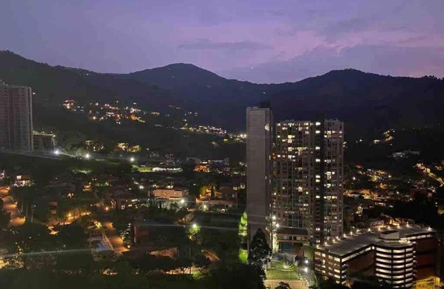 Apartamento NUEVO y amoblado NUEVO