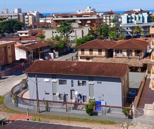Apartamento para até 10 pessoas e 2 vagas de garagem a 4 quadras Praia Grande - Ubatuba-SP