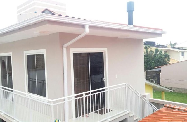 Apartamento - Praia da Armação do Pântano do Sul - Ar Condicionado