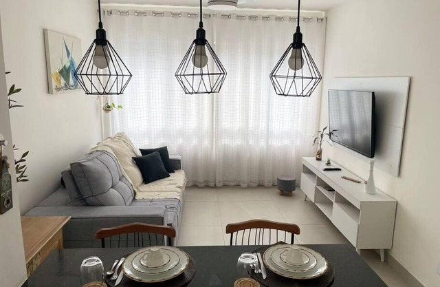 Apartamento quarteirão da praia (Boqueirão)