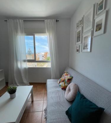 Apartamento y Piso frente al mar con vistas en Garrucha