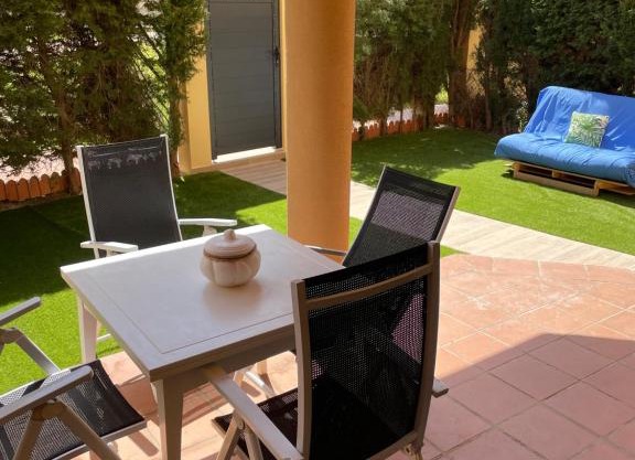 Apartamento Zahara Bajo con Jardín Privado