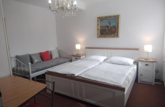 APARTMA HLUBOKA