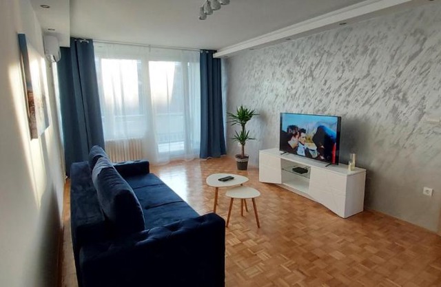 Apartman Blok 45 (reka Sava)