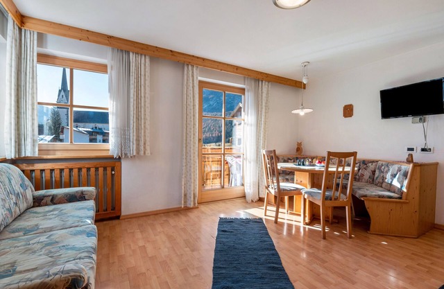 Apartment '2' with Mountain View, Shared Garden and Wi-Fi