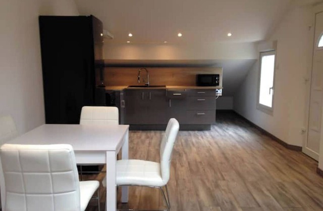 Apartment 3 rooms, swimming pool, terrace, SPA, independent