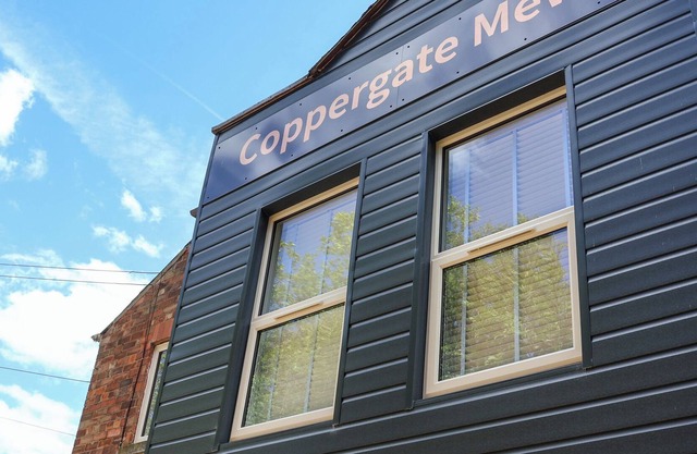 APARTMENT 4, romantic, with a garden in Grimsby