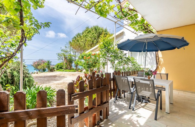 Apartment '4' with Sea View, Wi-Fi and Air Conditioning