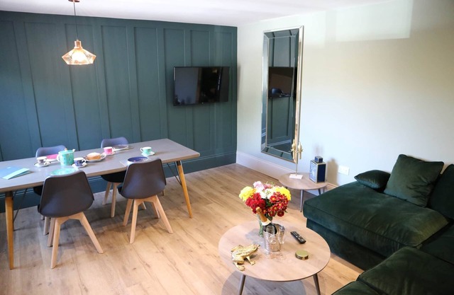 Apartment 7 - The Natterjack