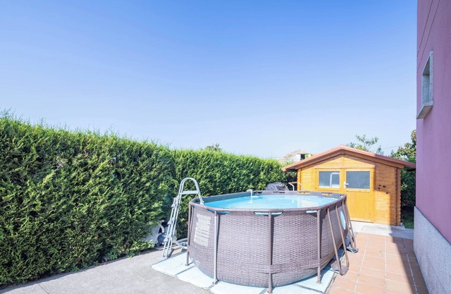 Apartment 'Almar' with Shared Pool, Wi-Fi and Air Conditioning