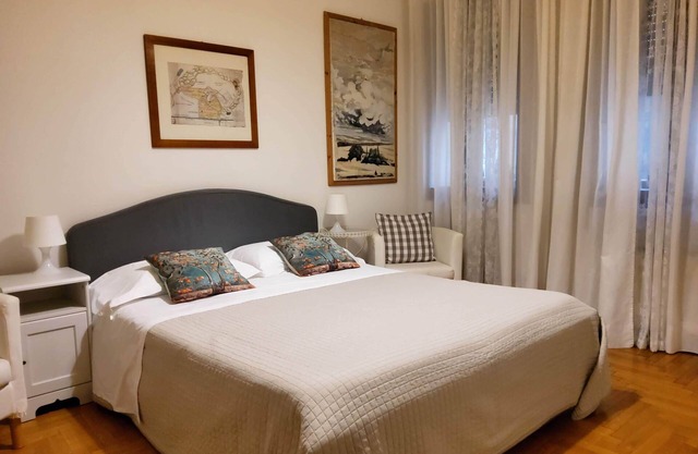 Apartment at B0' : Squares, University, Pedrocchi, Scrovegni Chapel.