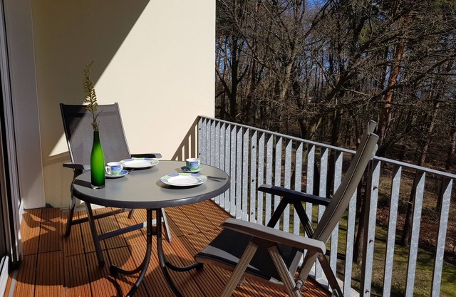 Apartment, balcony, close to the beach, fitness, swimming pool, sauna in the house and free WLAN