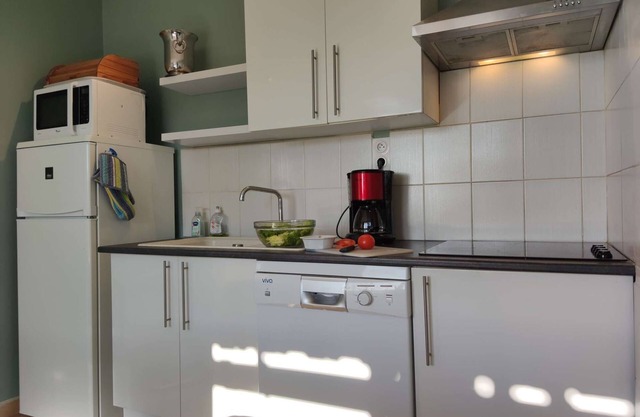 Apartment between Castelnaudary and Carcassonne with heated swimming pool and parking lot