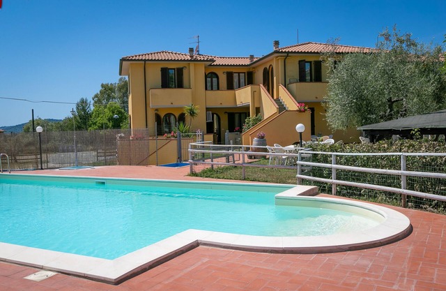 Apartment 'Bilocale Ansonica' with Balcony, Shared Pool & Wi-Fi