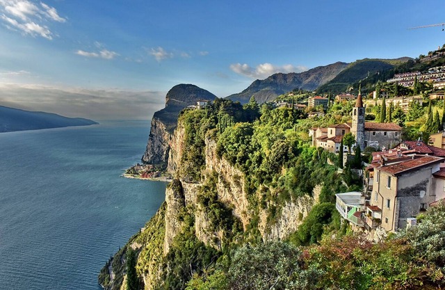 Apartment 'Casa Panoramica' with Lake View, Shared Pool & Wi-Fi