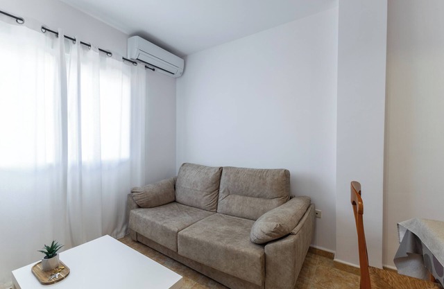Apartment 'Callejón Del Pozo 5, Donde Dormir Puy Du Fou Barato' with Shared Pool