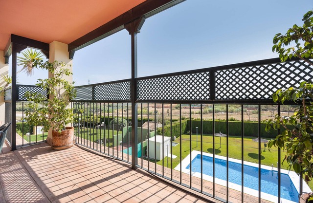 Apartment 'Camaleón 7' with Shared Pool, Private Terrace and Air Conditioning