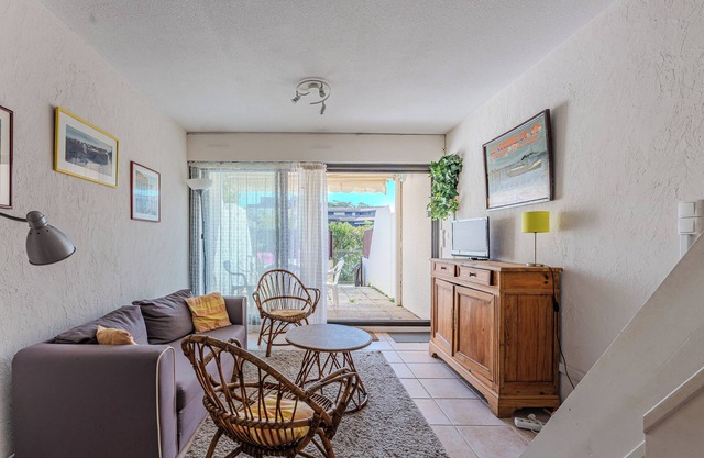 Apartment 'Cap-ferret La Forestière Réf 2' with Shared Pool and Private Terrace