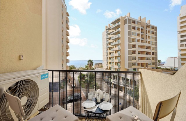 Apartment "Casa Farol" with Sea View, Balcony & Wi-Fi