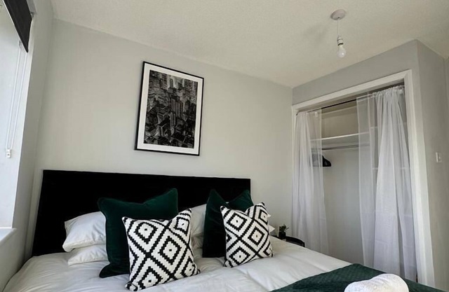 Apartment Close to the Studios