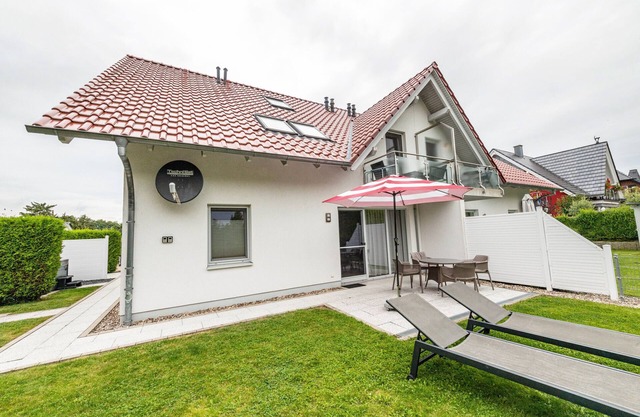 Apartment 'Domizil Eden - Erdgeschoss' with Private Terrace, Private Garden and Wi-Fi