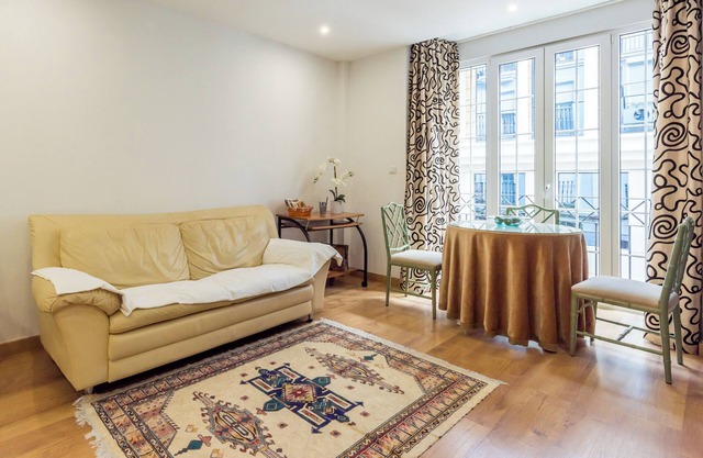 Apartment "El Carmen Flat" in Málaga City with Patio, Wi-Fi & A/C