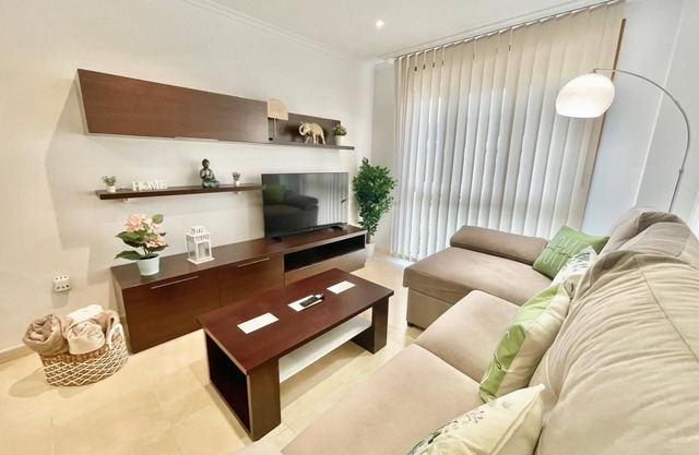 Apartment for 6 people near the beach