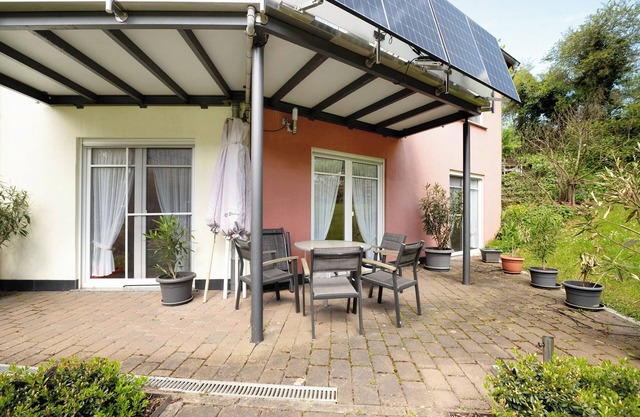 Apartment 'Gästehaus Mühlenhof - Spätburgunder' with Private Terrace, Private Garden and Wi-Fi