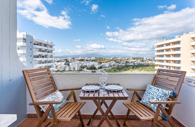 Apartment 'Gaivotas House' with Balcony and Wi-Fi