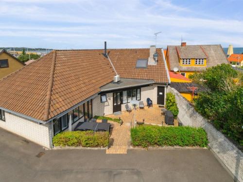 Apartment Ginie - 70m from the sea by Interhome