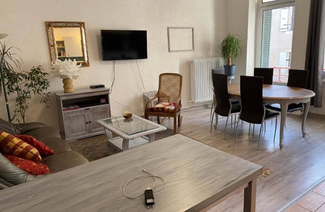 Apartment 'Gîte Des Voyageurs' with Mountain View, Private Terrace and Wi-Fi