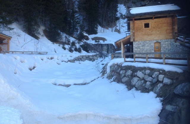 APARTMENT GNELE, FIRST FLOOR WITH TERRACE, WITH VIEW ON THE VALLEY