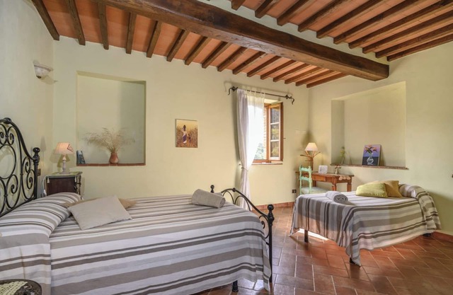 Apartment 'Granaio' with Shared Pool, Private Garden and Wi-Fi