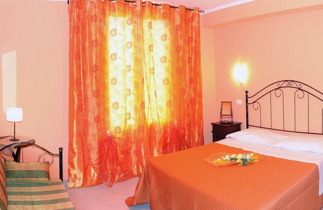 APARTMENT "GRESO ORANGE" LOW COST 2/3 pax (All Inclusive)