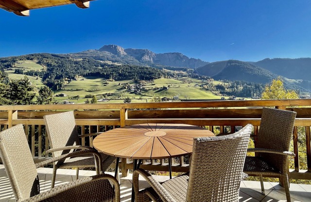 Apartment HaNiLe with "honeymoon suite" with dream view - max. 14 pers