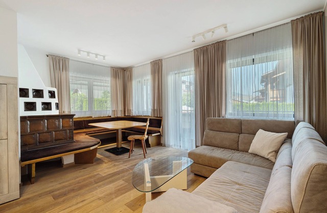 Apartment "Hofer Sandra" with Mountain View, Wi-Fi, Terrace and Garden