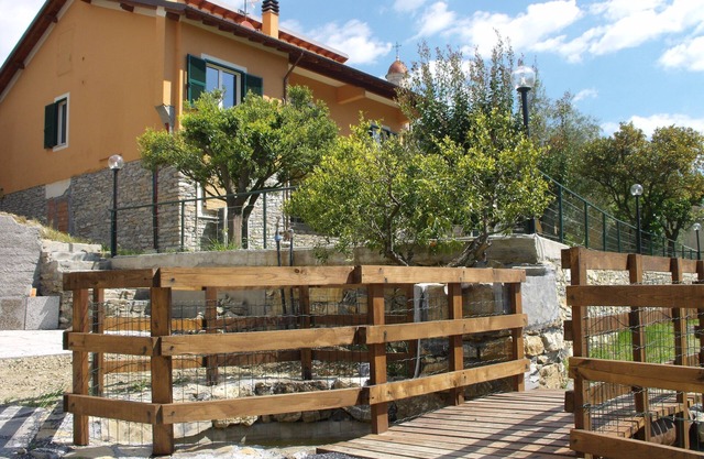 Apartment in a detached house, quiet a few minutes from Alassio.