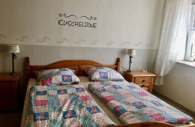 Apartment in Brauneberg with 2 bedrooms, large slate living room, green courtyard, Moselle