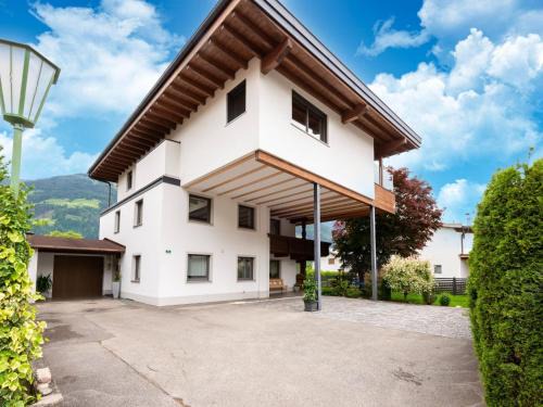 Apartment in Fügen near Spieljochbahn