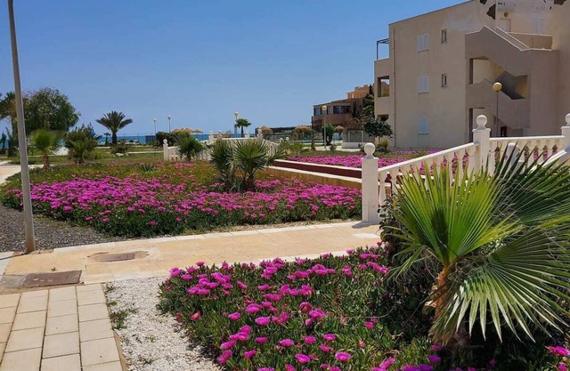 APARTMENT in FIRST LINE of VERA BEACH!