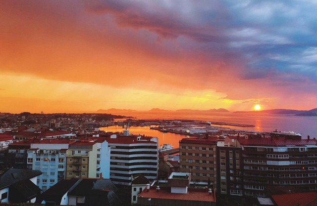 Apartment in Fragoso street, very spacious and close to Samil.