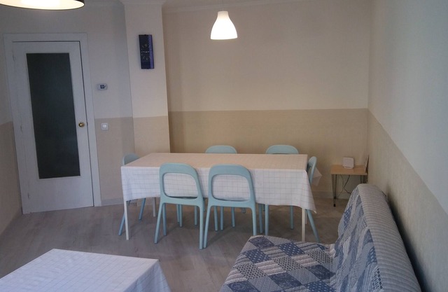 APARTMENT IN LA SEU D'URGELL, 10 KM FROM ANDORRA. HUTL REGISTRATION 00128918