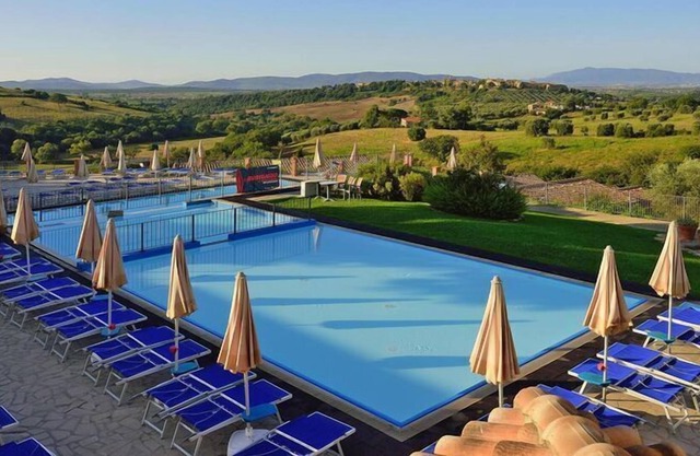 Apartment in Magliano with shower